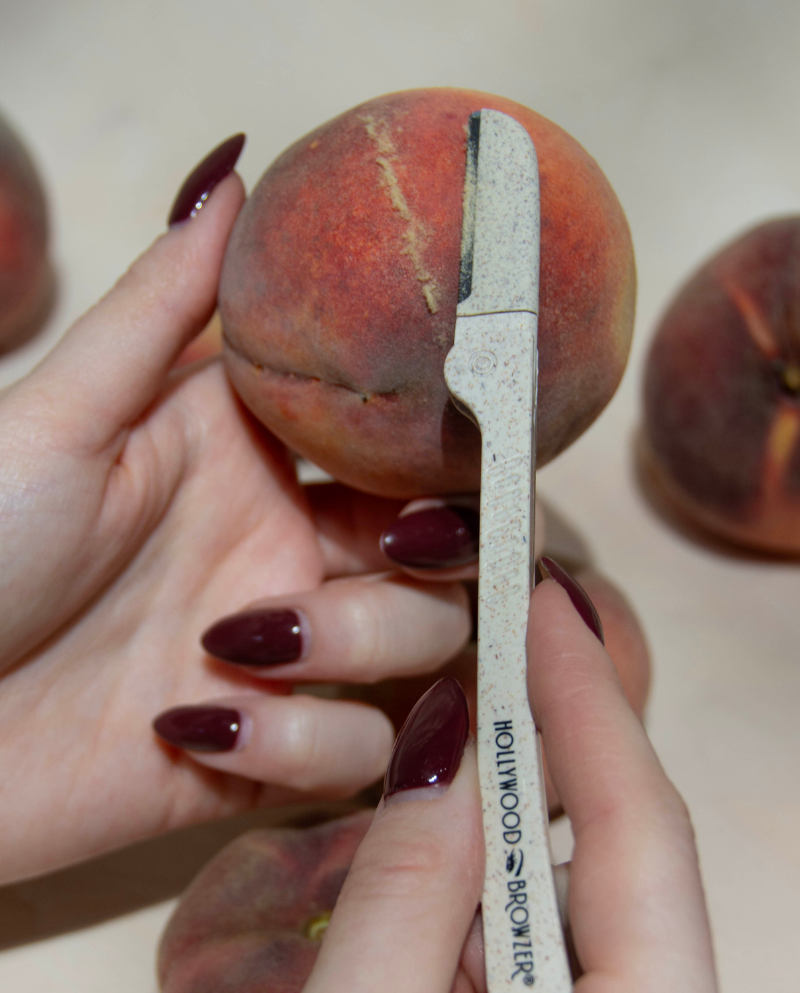Removing peach fuzz safely with a eco Hollywood Browzer